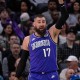 瓦兰在NBA1年1040万美元扣完税仅420万 在欧洲3年1300万是税后
