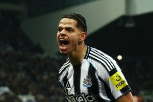 开云体育app下载-替补神兵！奥苏拉16场英超267分钟进2球，为对阵曼联、利物浦打进